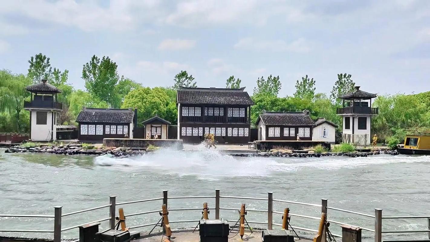 沙家浜紅色旅游景區(qū),春來茶館阿慶嫂和新四